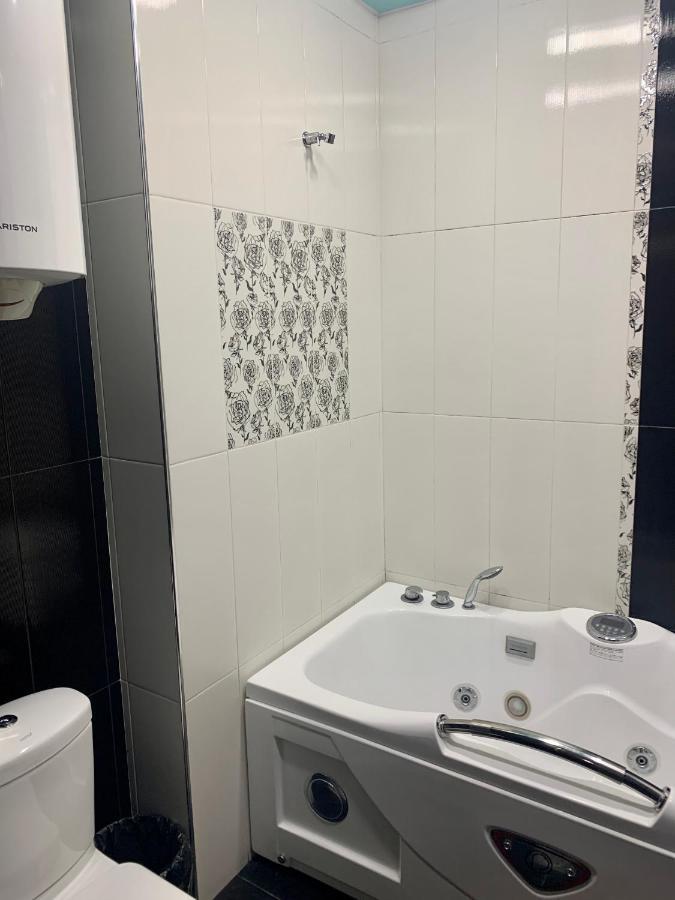 Luxury Apartment With Jacuzzi On Republic Square Erivan Dış mekan fotoğraf