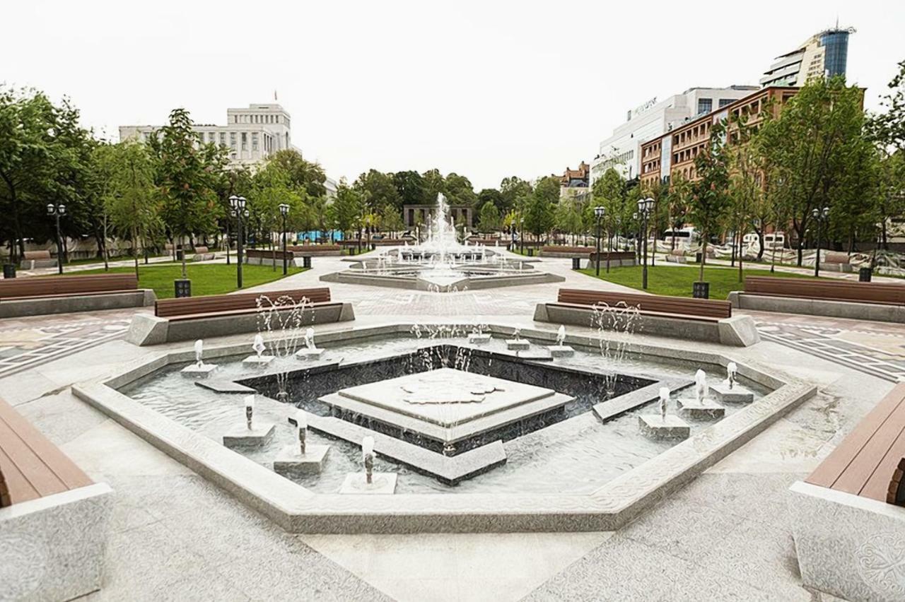 Luxury Apartment With Jacuzzi On Republic Square Erivan Dış mekan fotoğraf