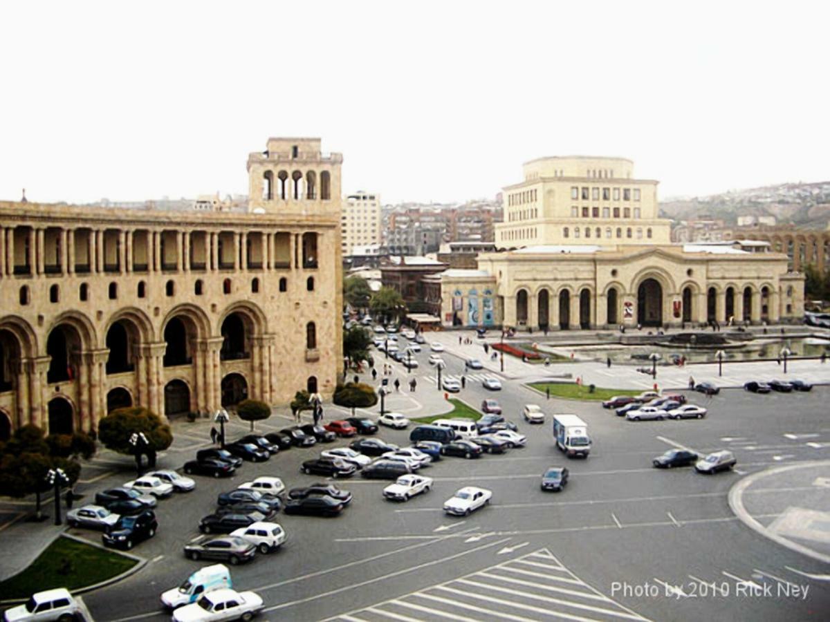 Luxury Apartment With Jacuzzi On Republic Square Erivan Dış mekan fotoğraf